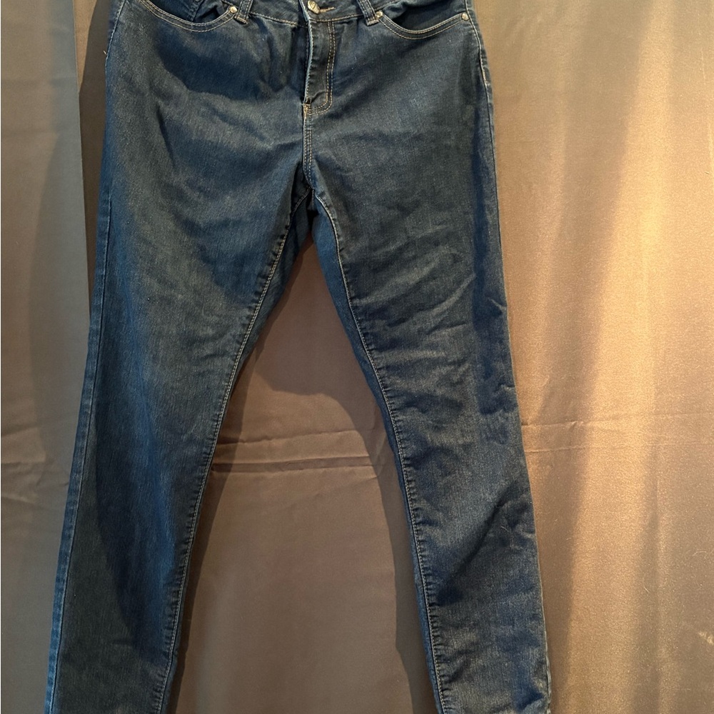 Elegant Indigo Women's Straight Leg Jeans